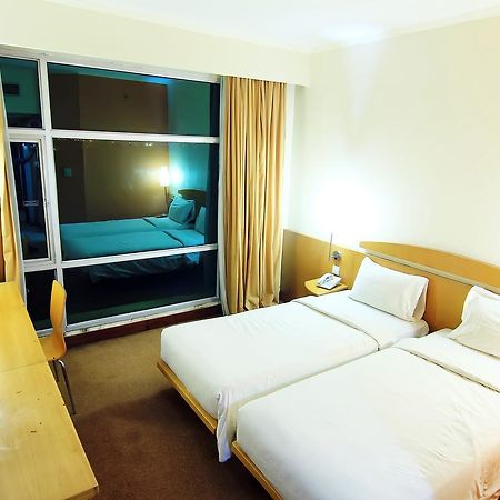 Grand Suka Hotel Pekanbaru Exterior photo