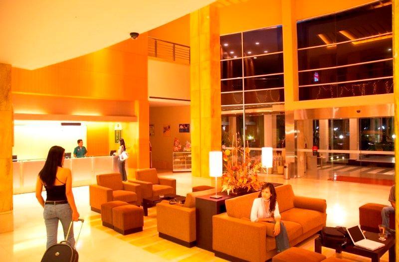 Grand Suka Hotel Pekanbaru Exterior photo