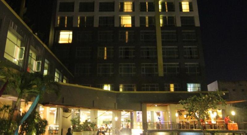 Grand Suka Hotel Pekanbaru Exterior photo