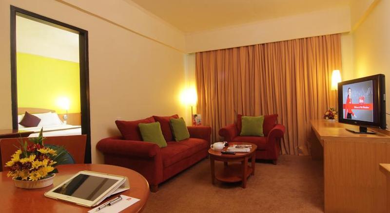 Grand Suka Hotel Pekanbaru Exterior photo